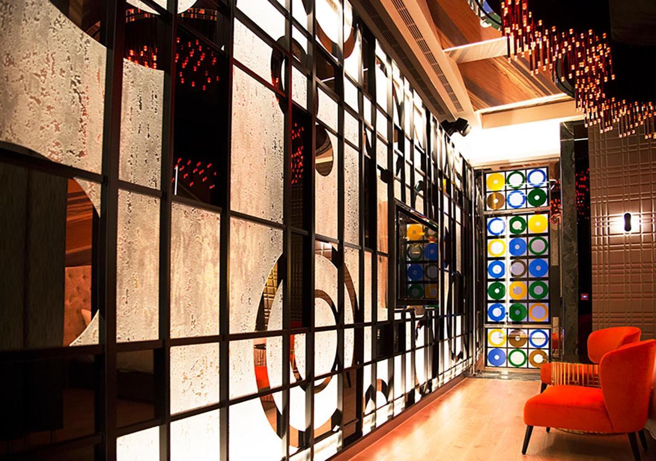 Royal Group Motel Feng Shan Branch Kaohsiung Bagian luar foto